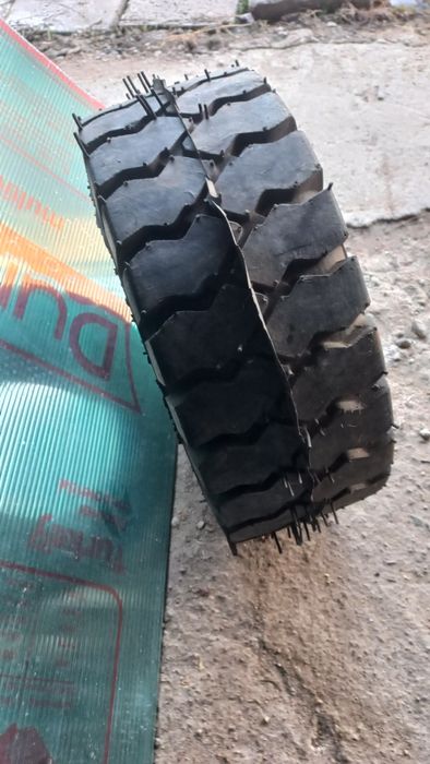 Гуми 12.00-20 с права шарка, гума за мотокар