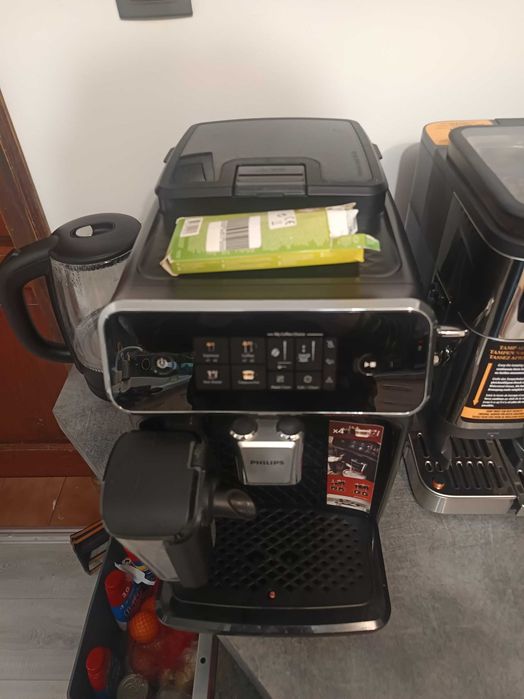 Кафе автомат Phillips LatteGo 2300