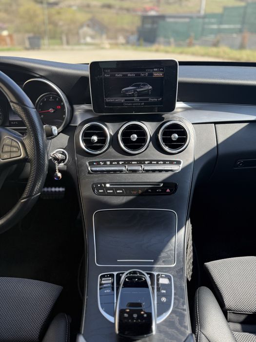 Mercedes-Benz C200