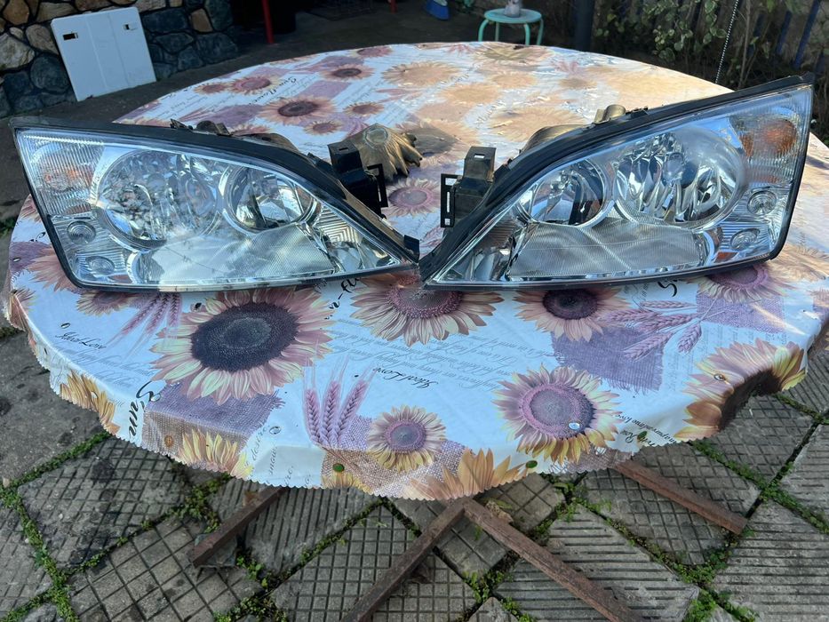 Фарове за Форд Мондео мк3