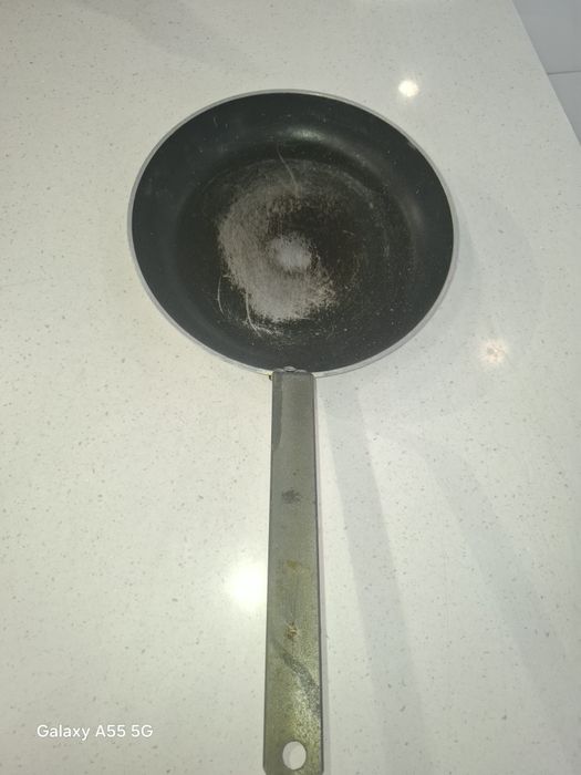 Сковорода алюминиевая 
Диаметр приме