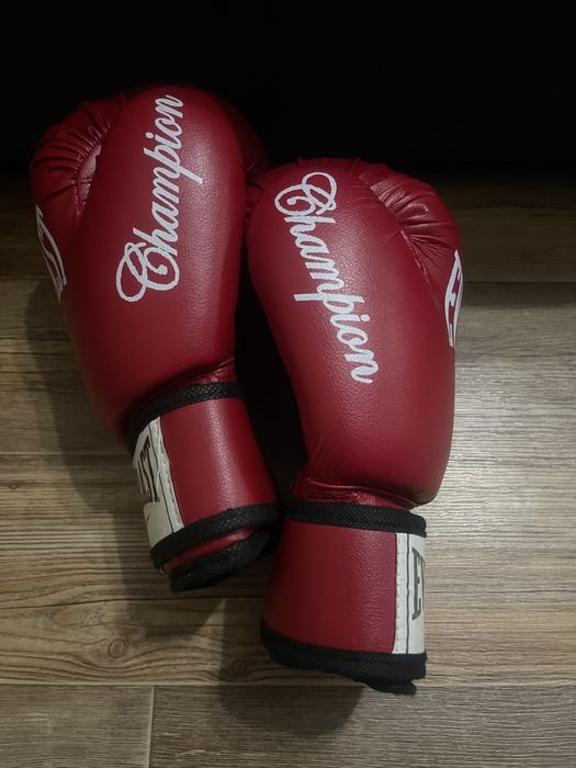 Боксерские перчатки бокс