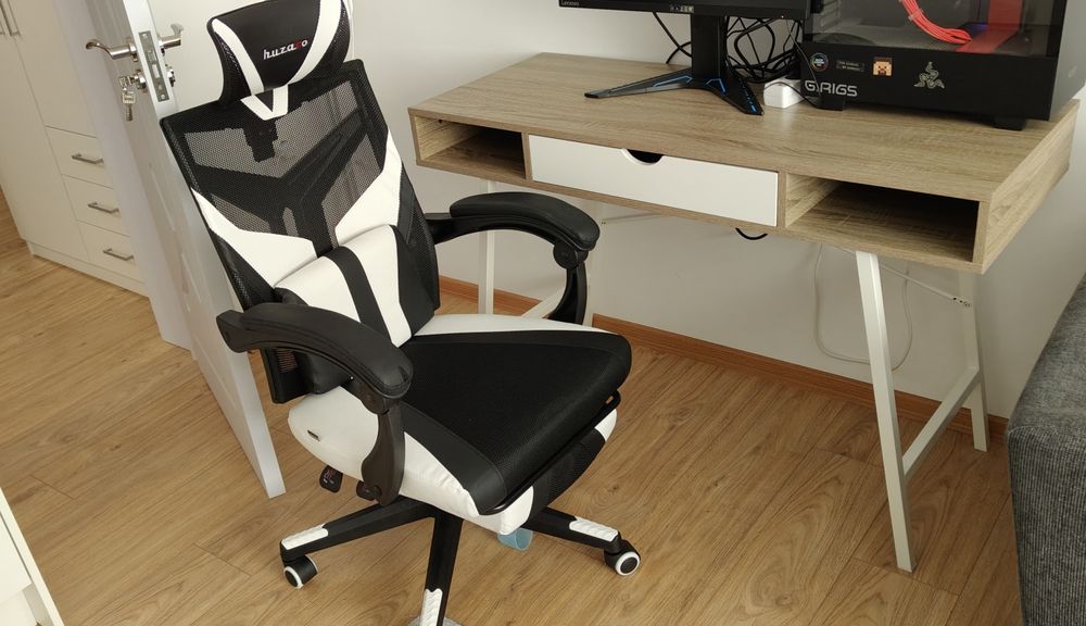 Геймърски стол Huzaro + бюро Jysk нови