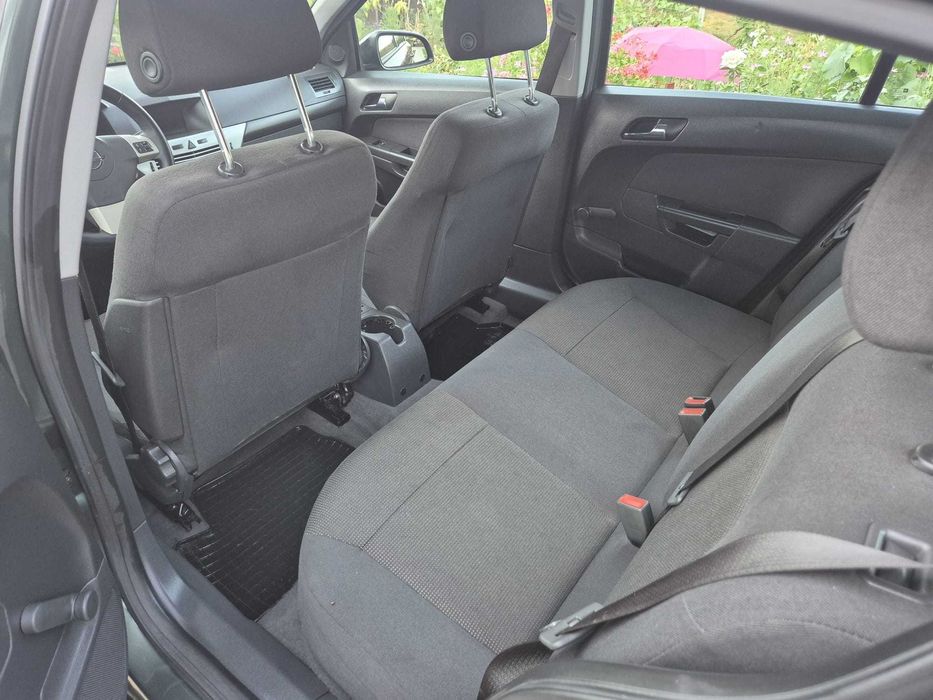 Opel Astra H 1.4 Benzina 90 Cp 2009
