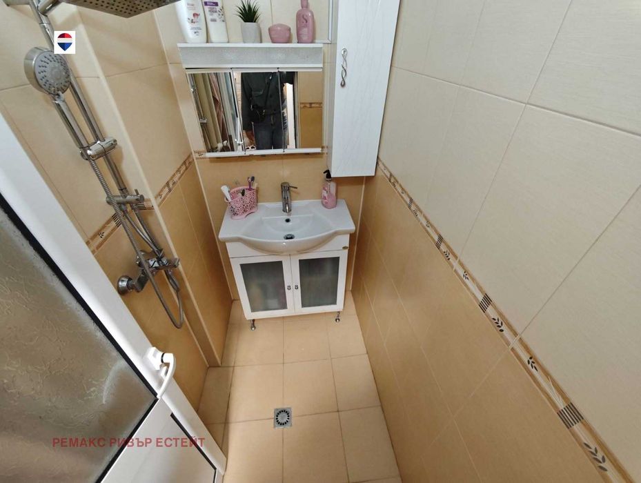 Продава се Тристаен апартамент в Русе, Възраждане - 86 кв.м за 1067 €/кв.м - Снимка #10