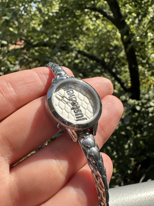 Дамски часовник-гривна Just Cavalli