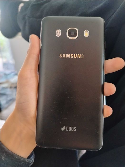 Продам самсунг j5 2016