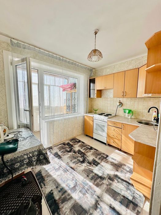 Сдается 2х комнатная квартира 150+ком услуги