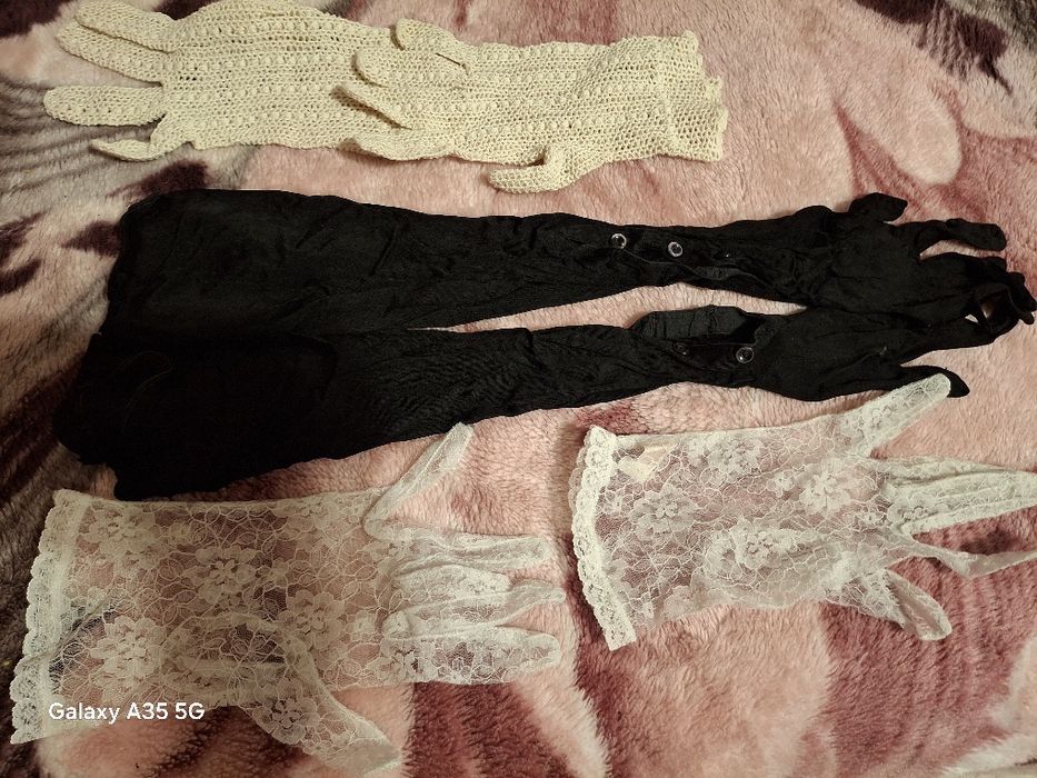 Colțar croșetat  pentru umeri și mănuși