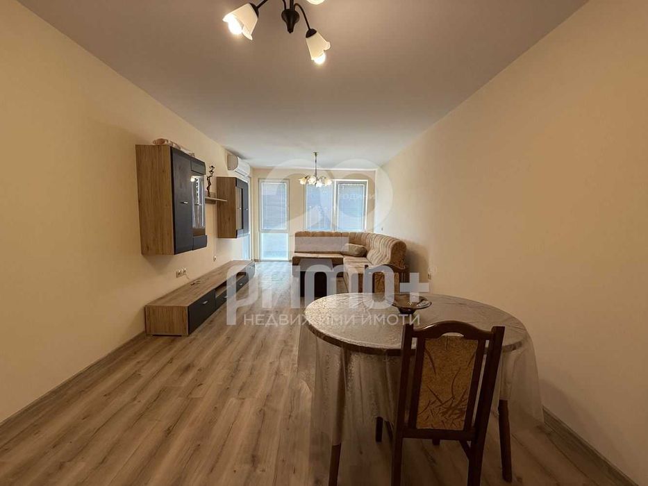 Дава се под наем Двустаен апартамент в Велико Търново, Център - 65 кв.м за 280.5 € - Снимка #1