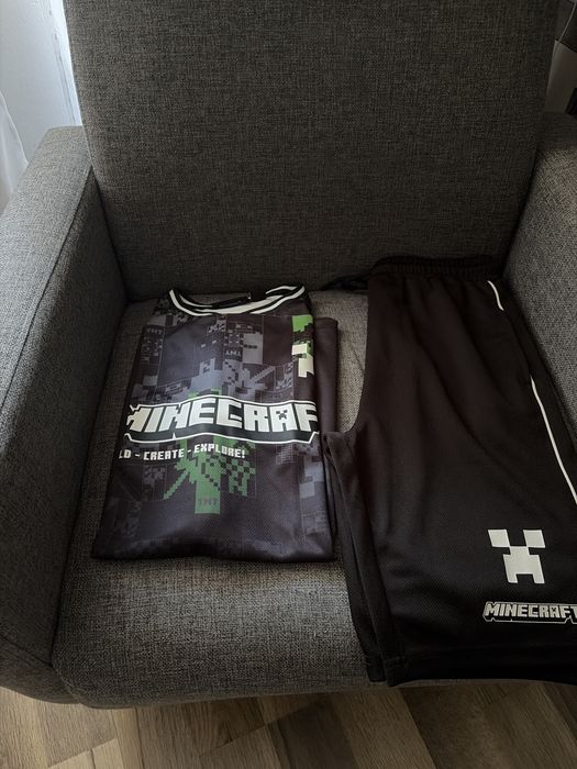 Set tricou + pantaloni scurti Minecraft- 152 cm