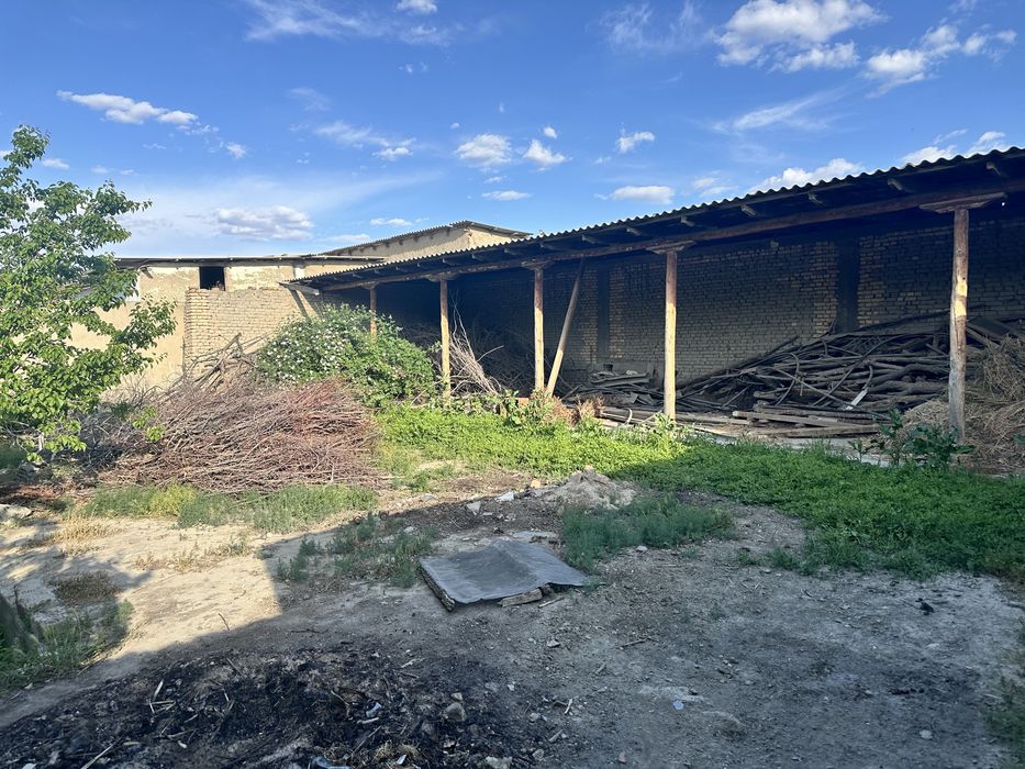 Сотилади: Ер участкаси ва эски уй (13 сотих)