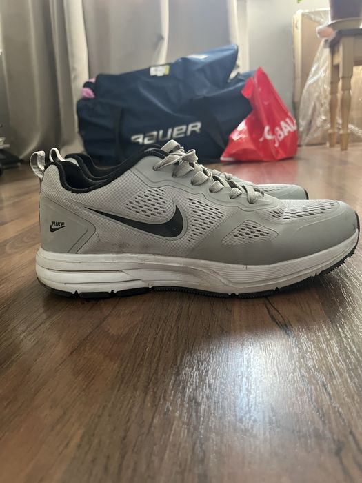 Кроссовки nike