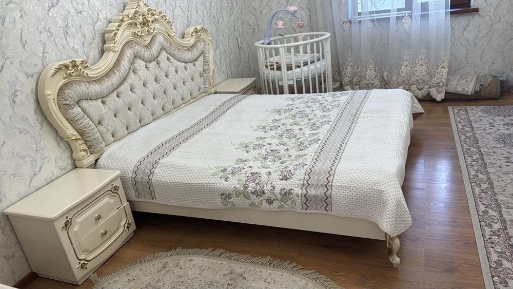 Спальный гарнитур