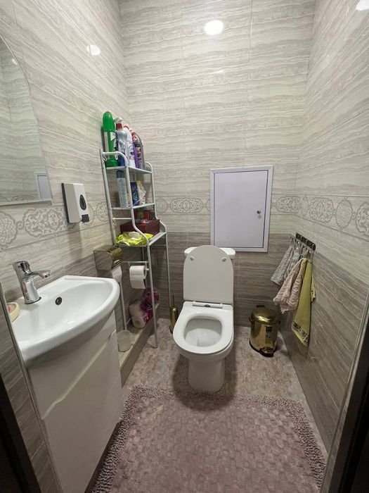 Сергели 10-ҳудудда 3-хонали, 9этажкали домни 5-этажи сотилади