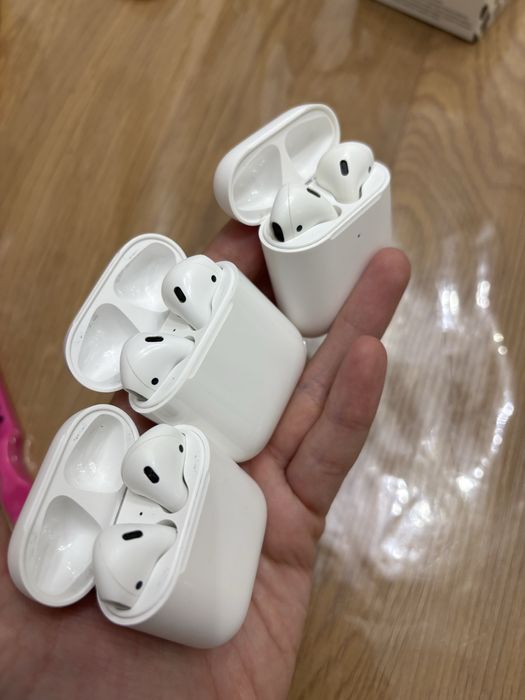 Продам наушники айрподс оригинал в хорошем состоянии