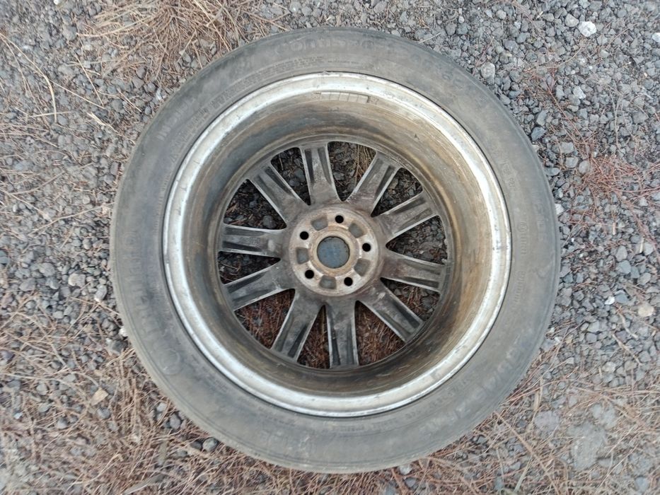 Продам одно колесо с диском
