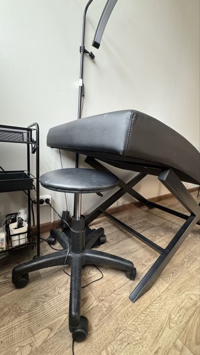 Кушетка стул лампа луна