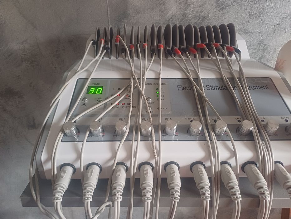 Aparat profesional electrostimulare EMS