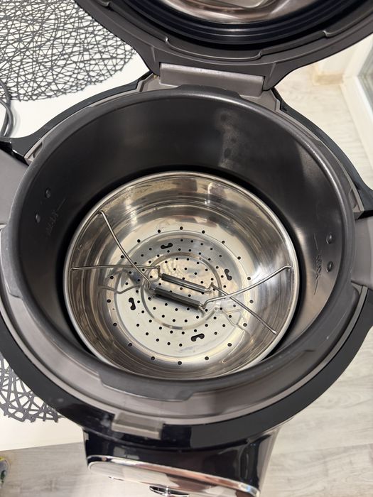 Vând Multicooker Tefal Cook 4 me + connect