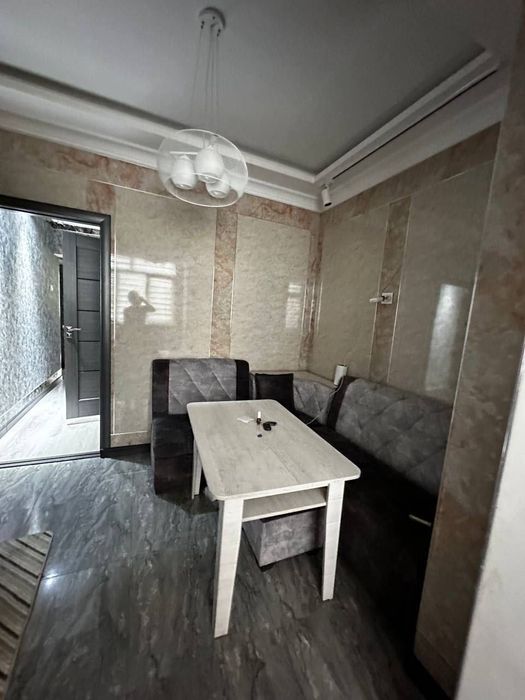 Продаётся 4 комнатная квартира на 2 этаже миробадский район!