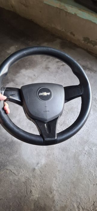 Рул от спарка 2 позиции аирбаг ест состояние отличное оригинал