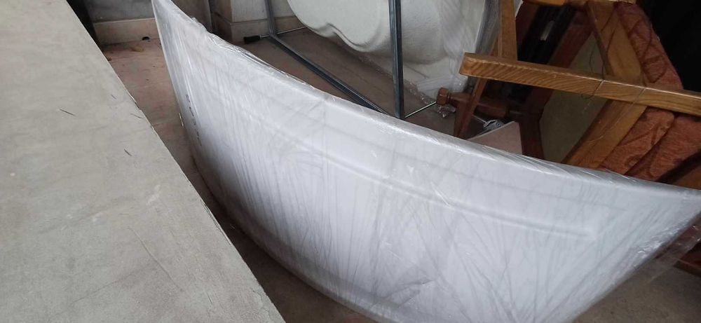 "ОНИКС" - вана за баня, ъглова, нова с опаковката, стойка  и сифон