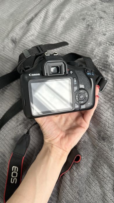 Фотоаппарат Canon EOS 1300D