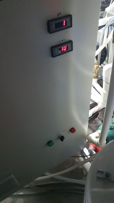 Vând echipamente spălătorie Self Service 3 boxe