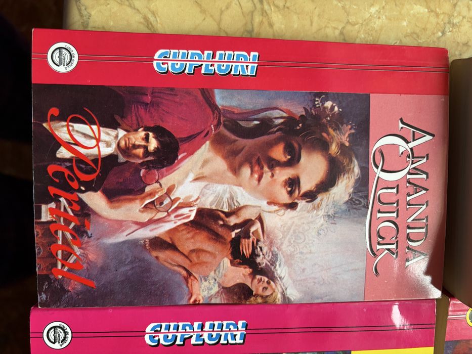 Set 9 carti Amanda Quick plus una gratis