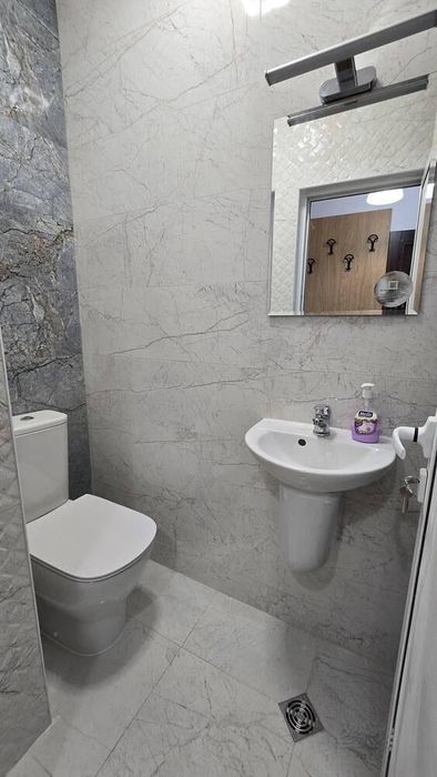 Дава се под наем Тристаен апартамент в Бургас, Меден рудник - зона Д - 88 кв.м за 612 € - Снимка #5