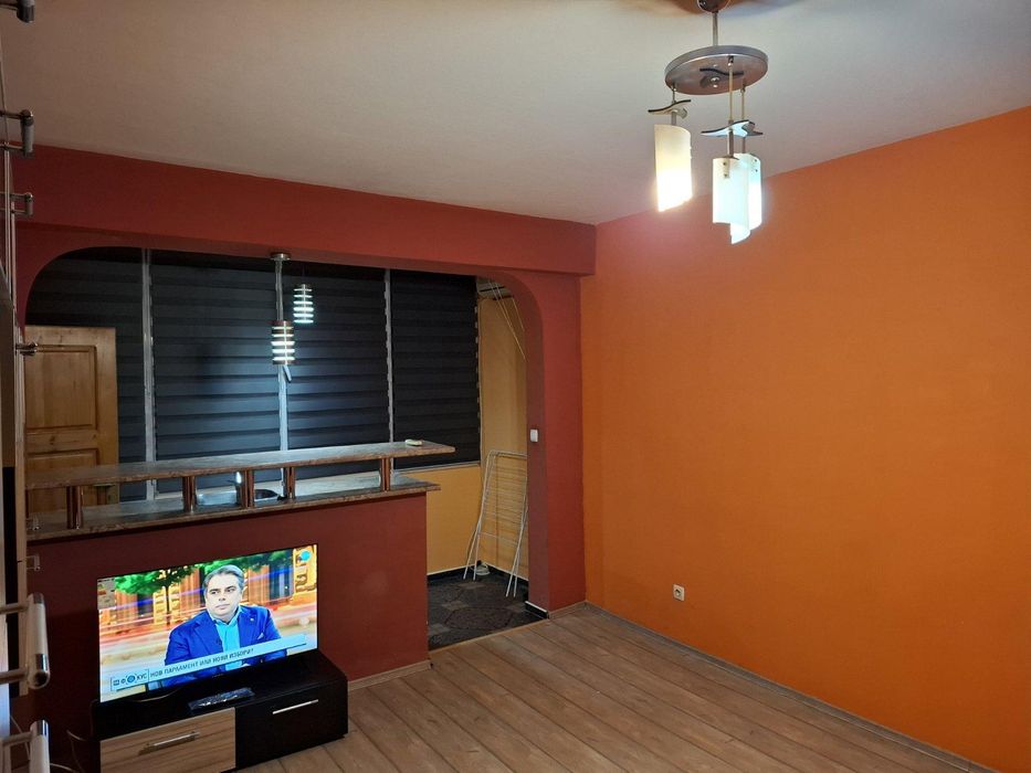 Дава се под наем Едностаен апартамент в Пловдив, Христо Смирненски - 50 кв.м за 250 € - Снимка #1