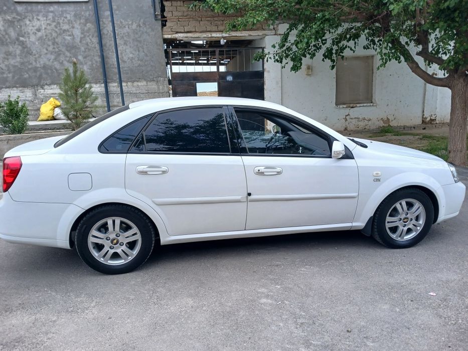 Other Lacetti / Gentra 2010 — 2
