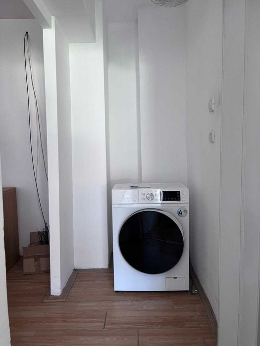 Inchiriez apartament cu 2 camere  peste drum de Iulius Mall