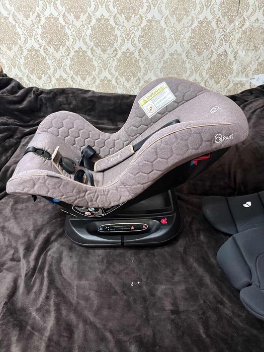 Детское автокресло в 2 режимах