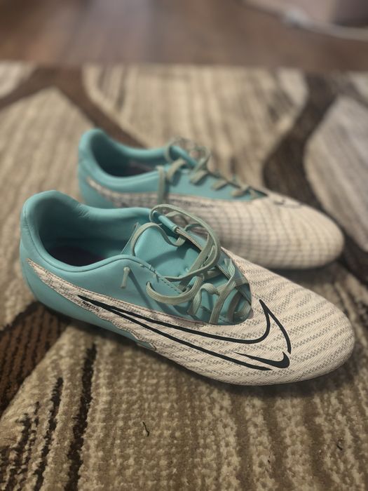 vand ghete nike phantom
