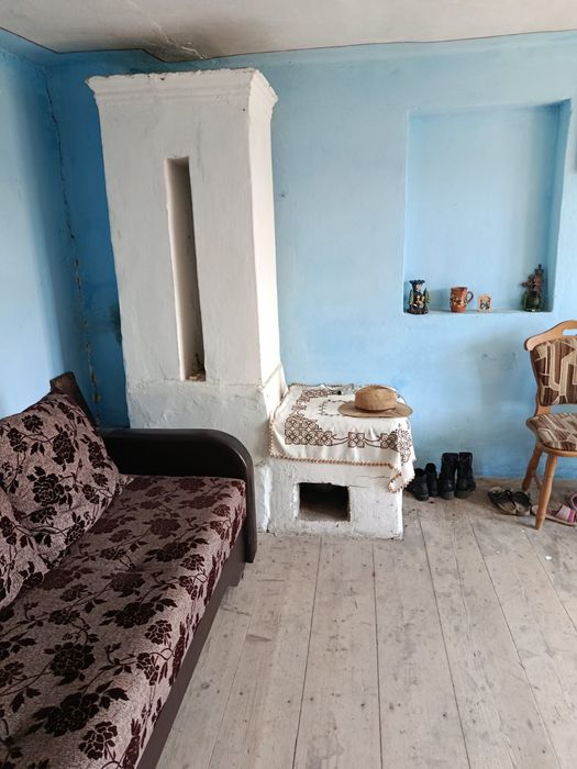 Vând casă cu teren1750mp com Gușoeni