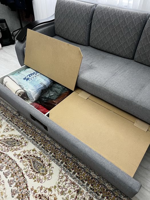 Срочно продам раскладной диван!!