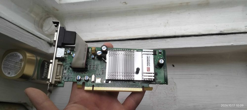 Видеокарта Radeon x300se 128mb