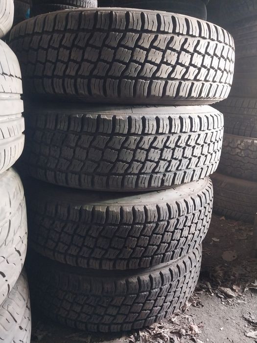 4 шины 225 75 R16 всесезонные.