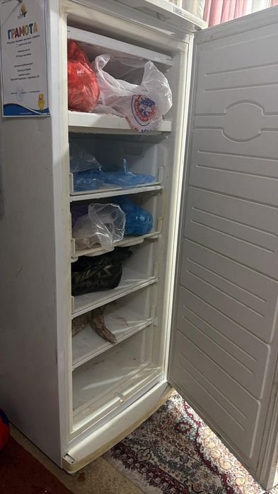 Продам морозильник