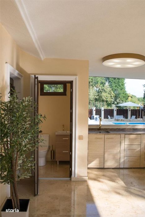 Casa 5 camere, 5 bai, Borhanci + Garaj, Piscina si curte 700 mp