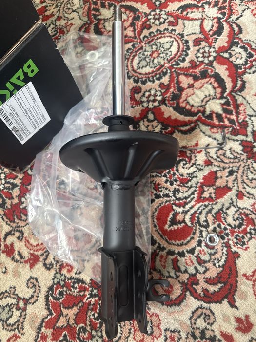 Амортизаторы передние Mazda Cronos