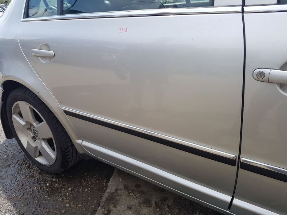 Usa / Portiera Dreapta Spate Skoda Superb 1 2002 - 2008 Cod Culoare 9102