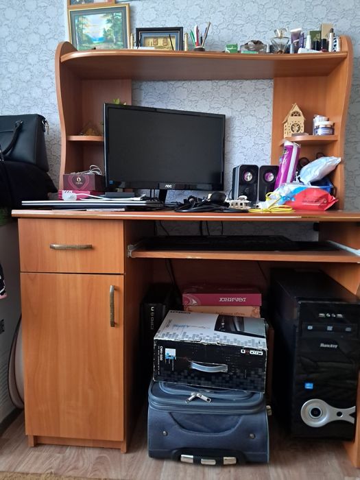 Компьютерный стол