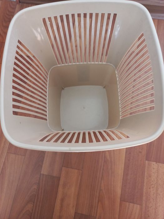 Срочно продам корзины для мусора