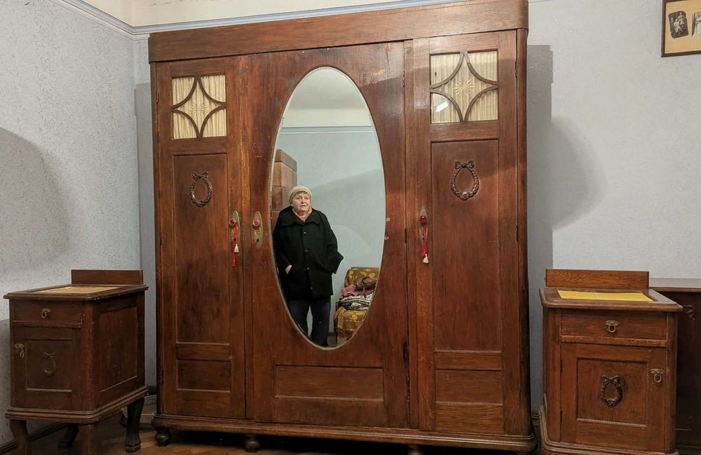 Sifonier/dulap Art Deco 1930–1938 interbelic–lemn masiv cristal origi