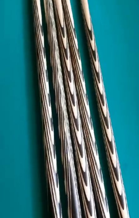 Кий для бильярда черный граб