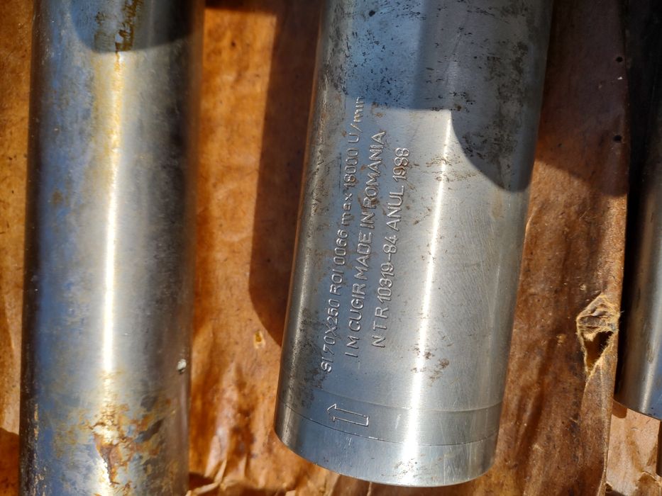 Broșă pentru mașini de rectificat