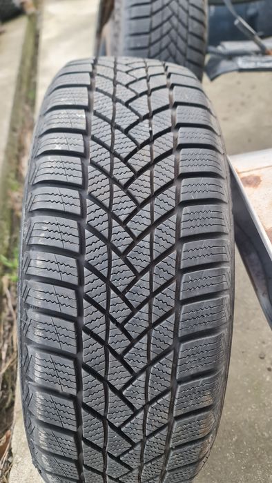 Vand 2 anvelope iarnă  185 60 15
